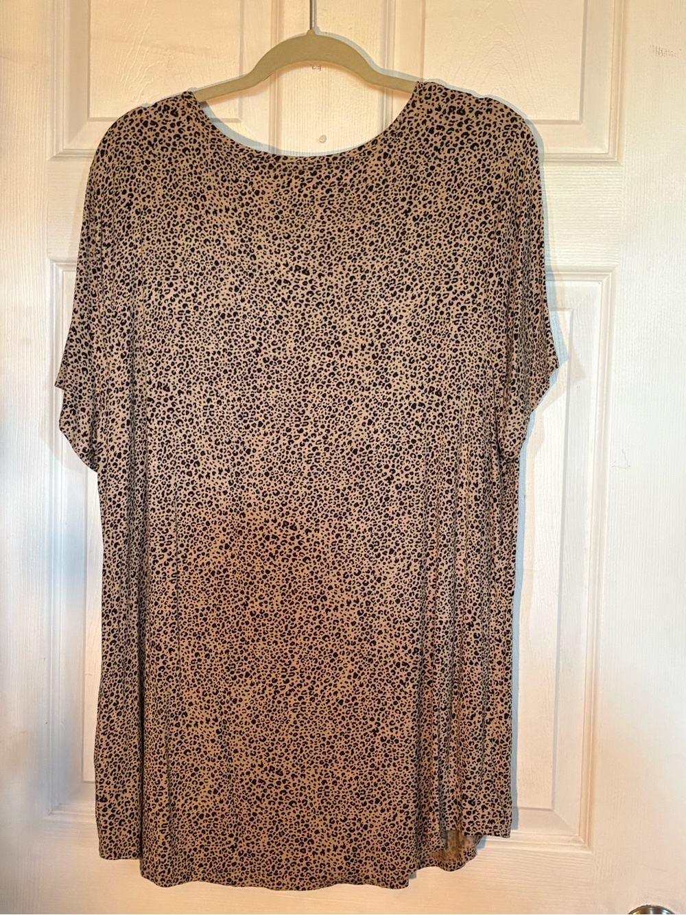 Amazon Essentials Beige and Black Leopard V-Neck Tunic - Picture 2 of 8